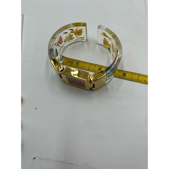 Joan Rivers Vintage Translucent Lucite Floral Wristband Watch - Picture 13 of 16
